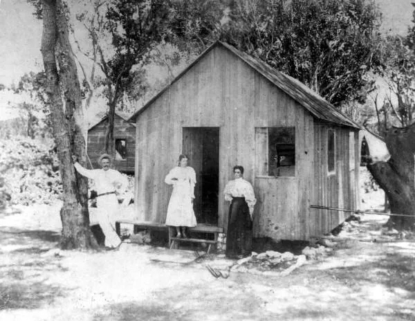 Construction of a family's home in 1896 Miami